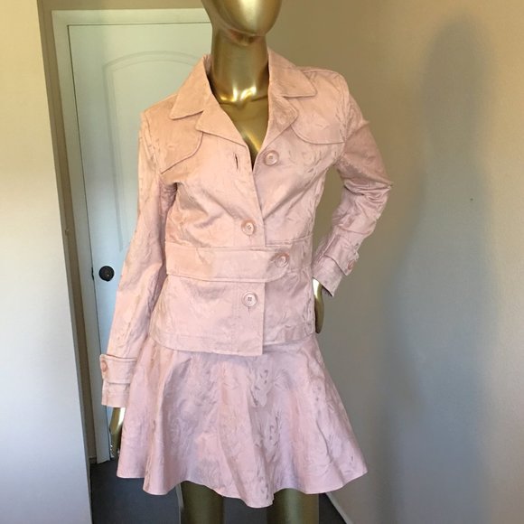 𝗔𝗟𝗟 𝗦𝗔𝗜𝗡𝗧𝗦 Misty Pink Jacquard Jacket & Skirt Set - Picture 3 of 14